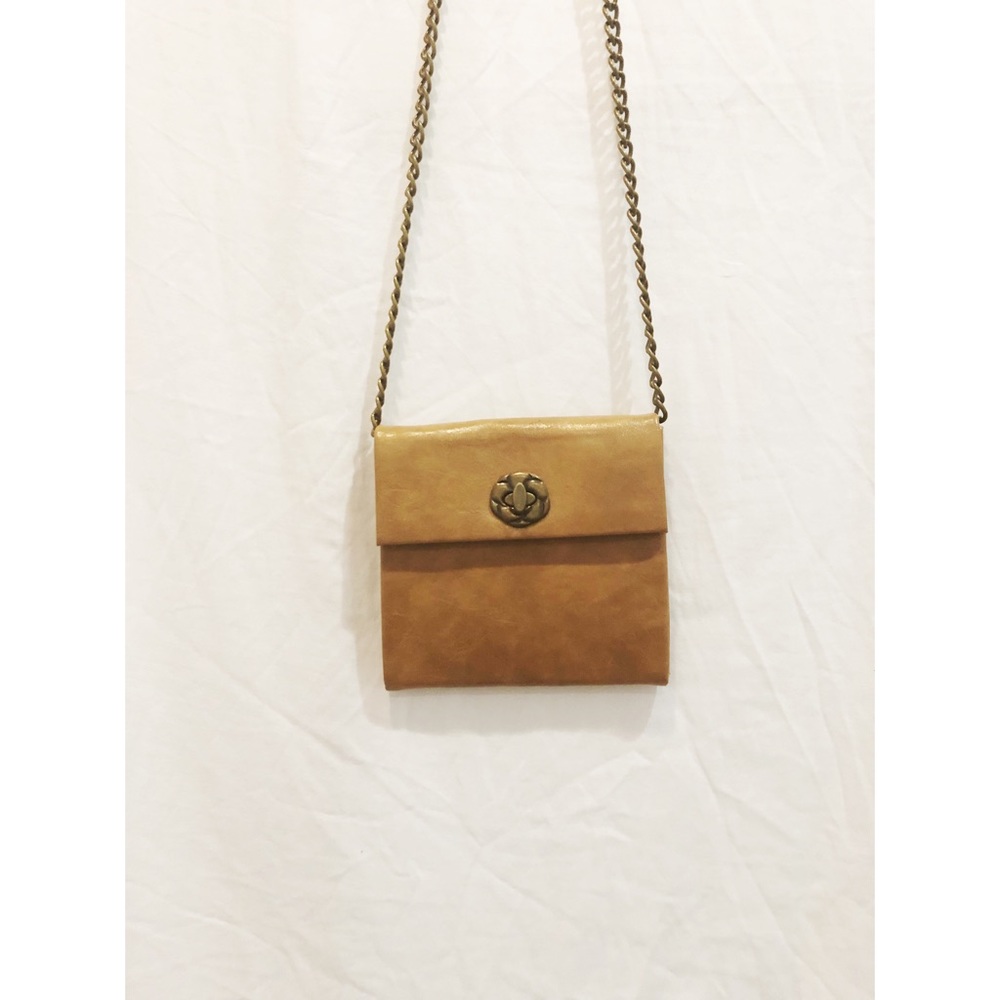 💛 Tan leather crossbody bag